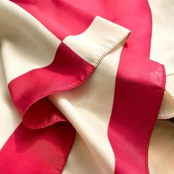 NWT - Luxurious V-Shape Print Square Scarf (SKU 0267) - Picture 7 of 7